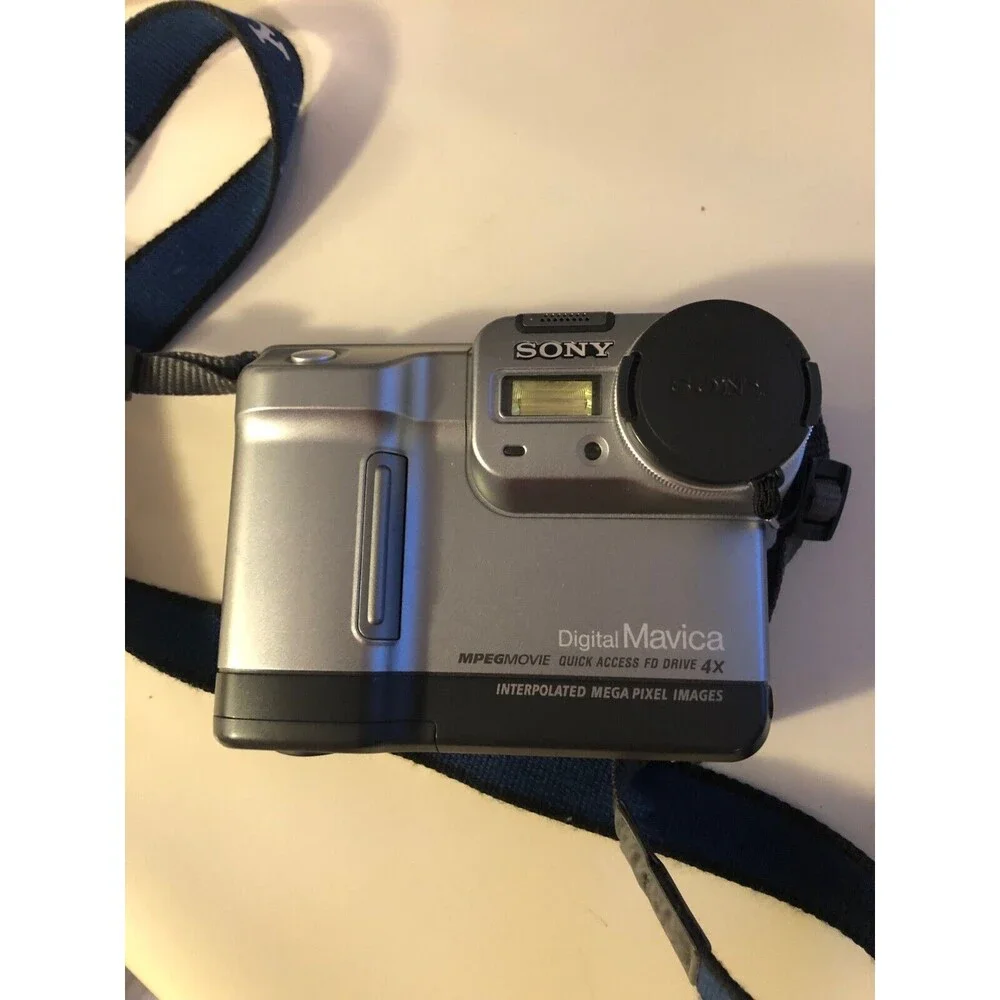 Sony Mavica MVC-FD83 Digital Camera w/ Battery & Strap-Battery needs charging